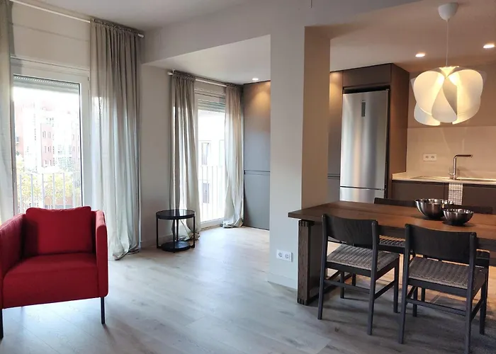 Apartamento Exclusive District Flat - Newly Renovated - Olímpica - Sleeps 6 *